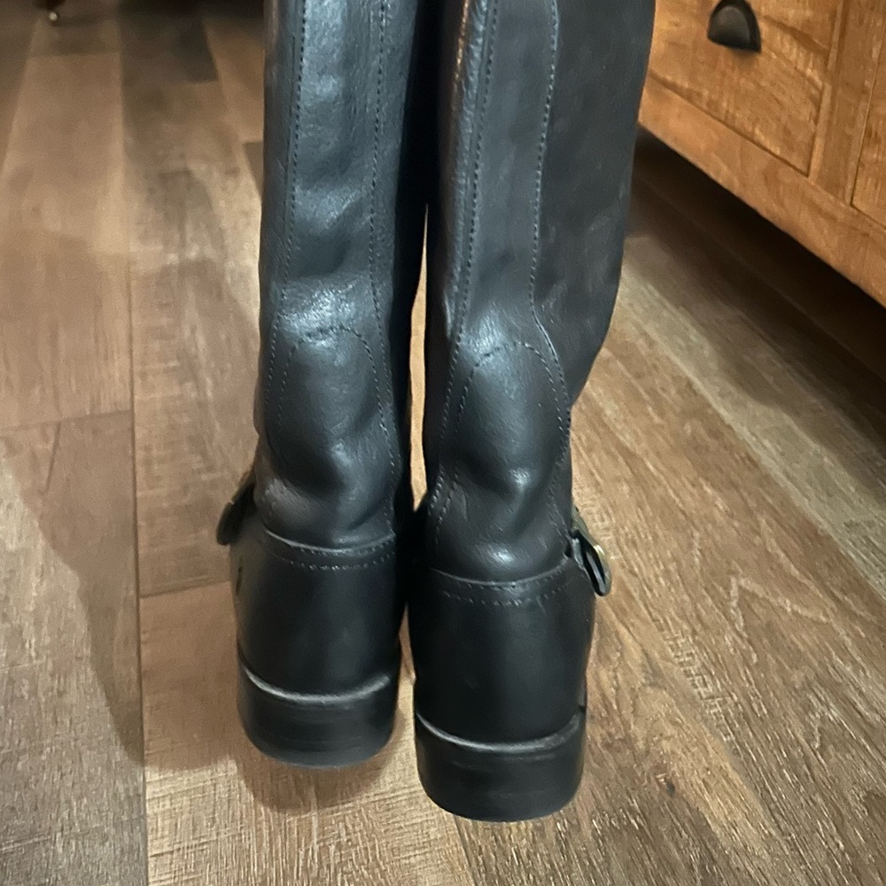 Frye black leather boots size 8.5 women’s - Picture 3 of 9